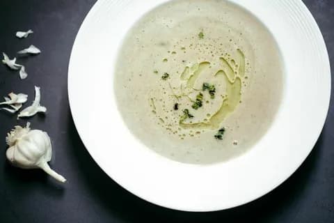 Gabak tagamly gaýmakly çorba