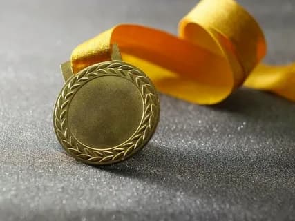 Ülkemizin okul öğrencileri uluslararası ders ve internet yarışmalarında 420, üniversite öğrencileri ise 335 madalya kazandı