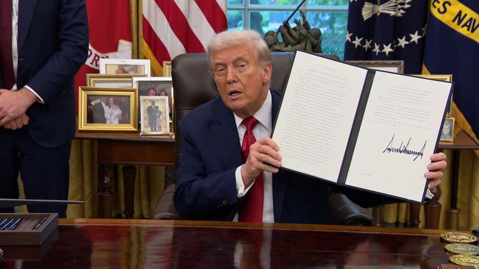 Tramp TikTok’ning AQShdagi faoliyatini Amerika biznesi nazoratiga topshirish bo‘yicha kelishuvni tasdiqladi