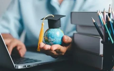 Bilginin Işık Lambası: Jahan Jumayeva’nın Öğretmenlik Yolu