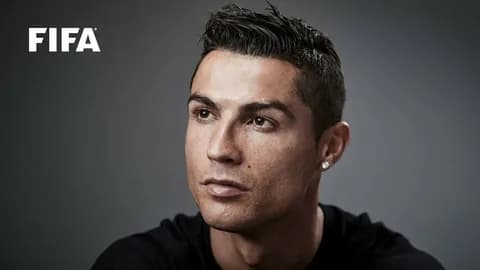 Ronaldu ilkinji milliarder futbolçy boldy