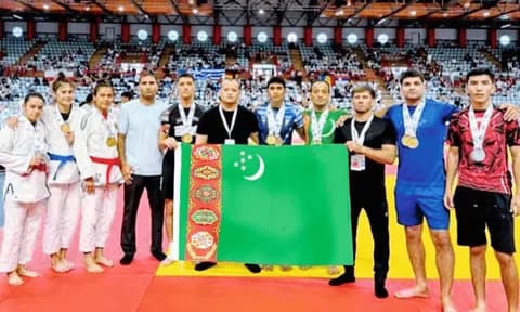 Türkmen jiu-jitsuçylary Afinada 21 medal gazandy