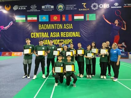 Badmintonçylarymyz taryhda ilkinji gezek abraýly halkara ýaryşyň hormat münberine çykdylar