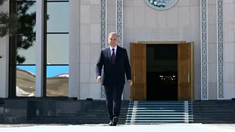 Президент Узбекистана прибудет в Туркменистан для участия в Форуме ООН в Авазе