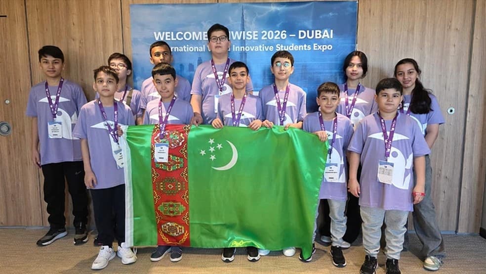 Success in Dubai: Turkmen students return with 12 medals from the international robotics competition