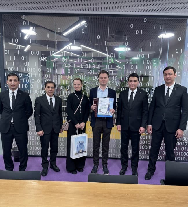 Türkmen wekiliýeti Kazanda: IT-biliminiň innowasion modelleri öwrenilýär