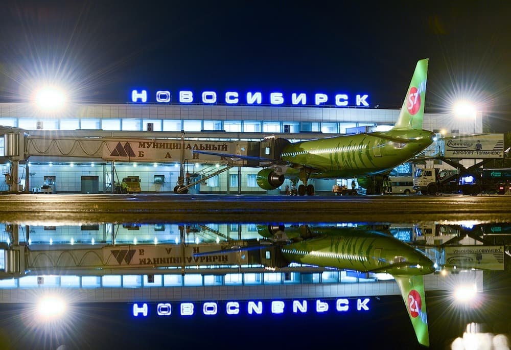 S7 Aviakompaniyasi Nowosibirsk–Aşgabat yo‘nalishida to‘g‘ridan-to‘g‘ri reyslarni ochadi — Novosibirskdagi Tolmachevo aeroporti, Rossiya (Foto: gelio.livejournal.com)