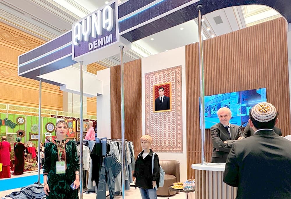 “Ayna Denim” kot ürünleri üretiminde “Colin’s” ve “Befree” ile iş birliği yapıyor