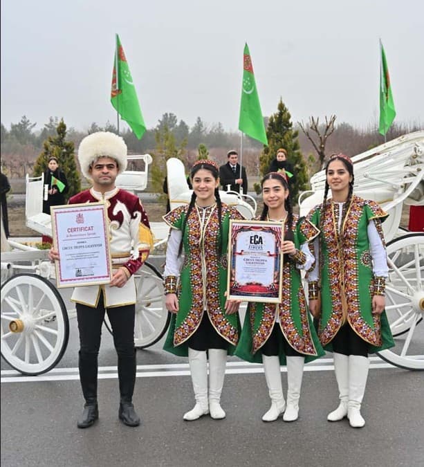 A ceremonial event dedicated to the presentation of international certificates to the “Galkynysh” group was held in the city of Arkadag.
