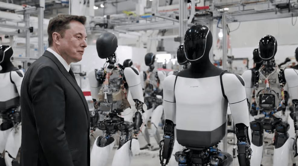 Tesla Optimus V3: Ilon Mask shu yozda "dunyodagi eng ilg'or robot" ishlab chiqarilishini e'lon qildi