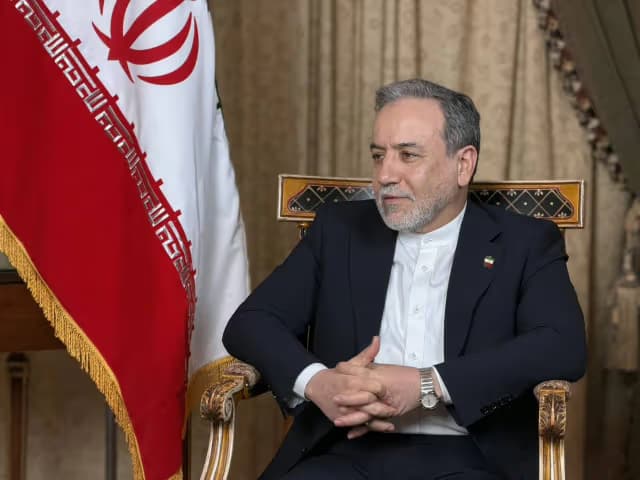 Aragçi Eýranyň raýatlarynyň dolanmagyna goldaw berendigi we ynsanperwer kömegi üçin Türkmenistana minnetdarlyk bildirdi