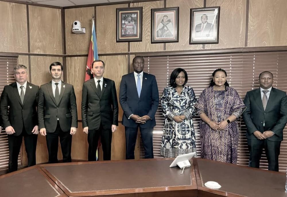 “Aýdyň Gijeler” Eswatini Patyşalygyna SIM-kartlary we LED çyralary eksport eder — Türkmenistanyň işewür wekiliýetiniň Eswatini Patyşalygyna sapary, 2026-njy ýylyň 26-njy ýanwary (Surat: "Aýdyň Gijeler")