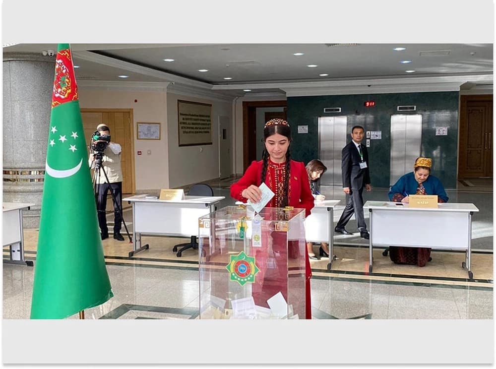 Turkmaniston saylov uchastkalari muddatidan oldin ovoz berish uchun eshiklarini keng ochdi