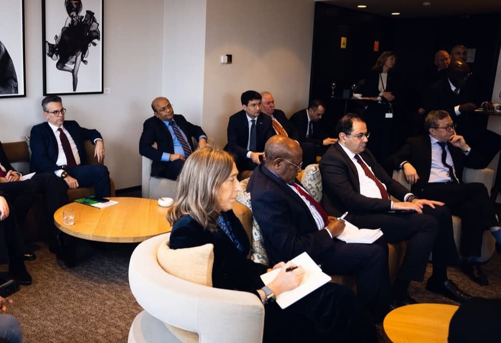 Türkmen ilçisi ÝB-niň maliýe ugurlary boýunça mejlisine gatnaşdy — “Ambassador Insider Series” mejlisi, 2026-njy ýylyň 16-njy fewraly, Brýussel, Belgiýa (Surat: Türkmenistanyň Belgiýadaky ilçihanasy)