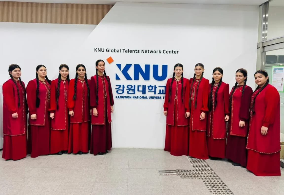 Representatives of the Turkmen National Institute of World Languages are participating in the “Feel Korea! with KNU” educational program.