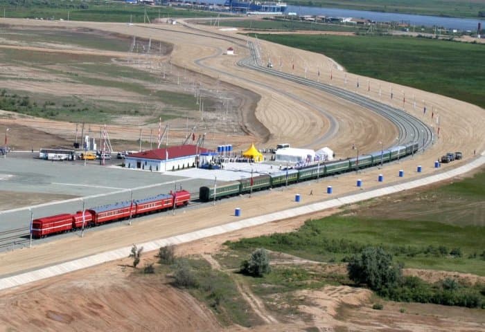 Eron «Shimol–Janub» va «Sharq–G‘arb» xalqaro transport yo‘llarining strategik ahamiyatini ta’kidladi