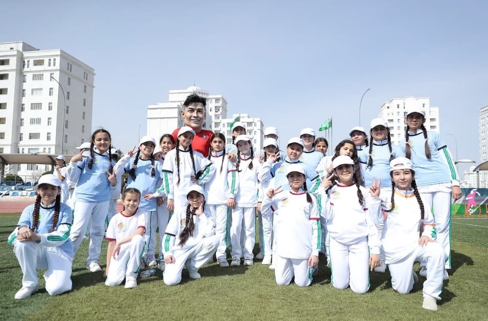 Aşkabat'ta AFC Kadınlar Futbol Günü Kutlandı