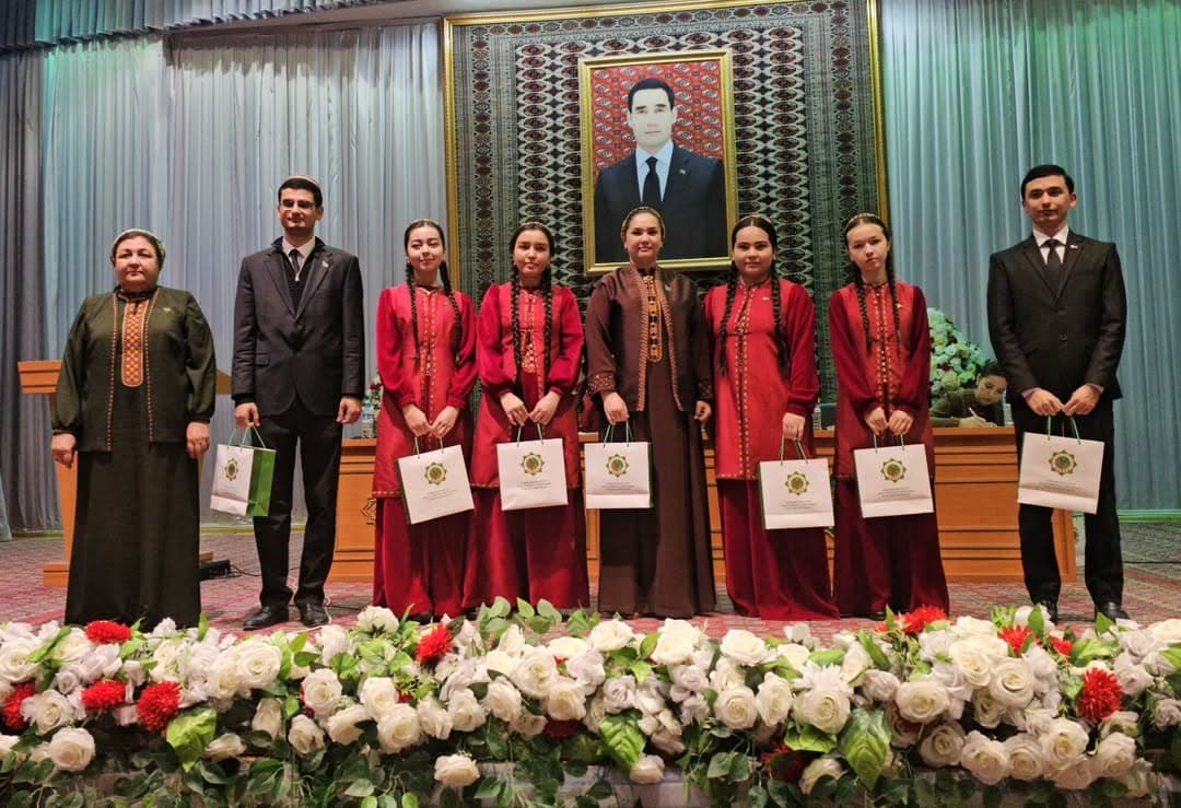 «Hemişelik Bitaraplyk — Baky Bagtyýarlyk» atly açyk bäsleşik geçirildi