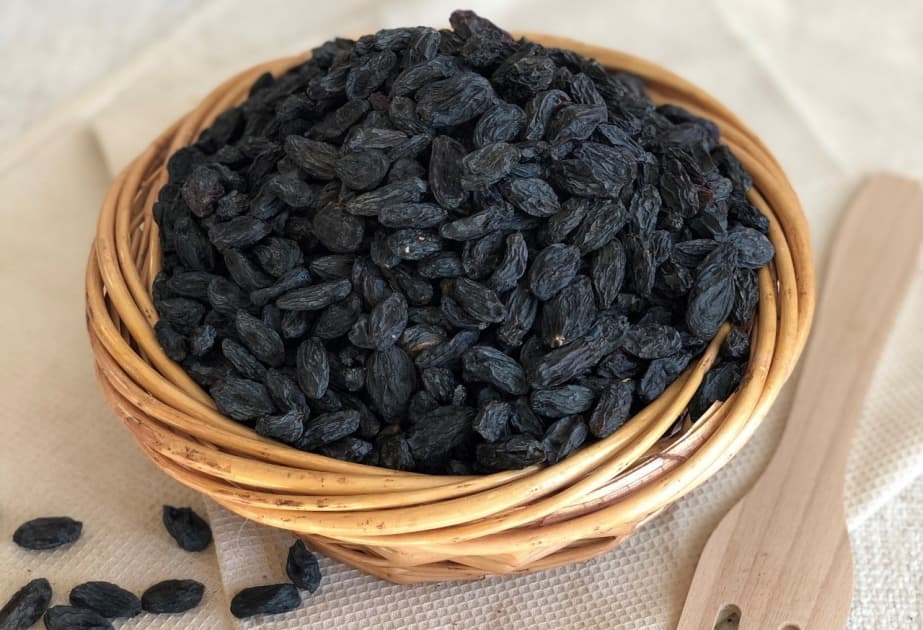 Benefits and Uses of Raisins