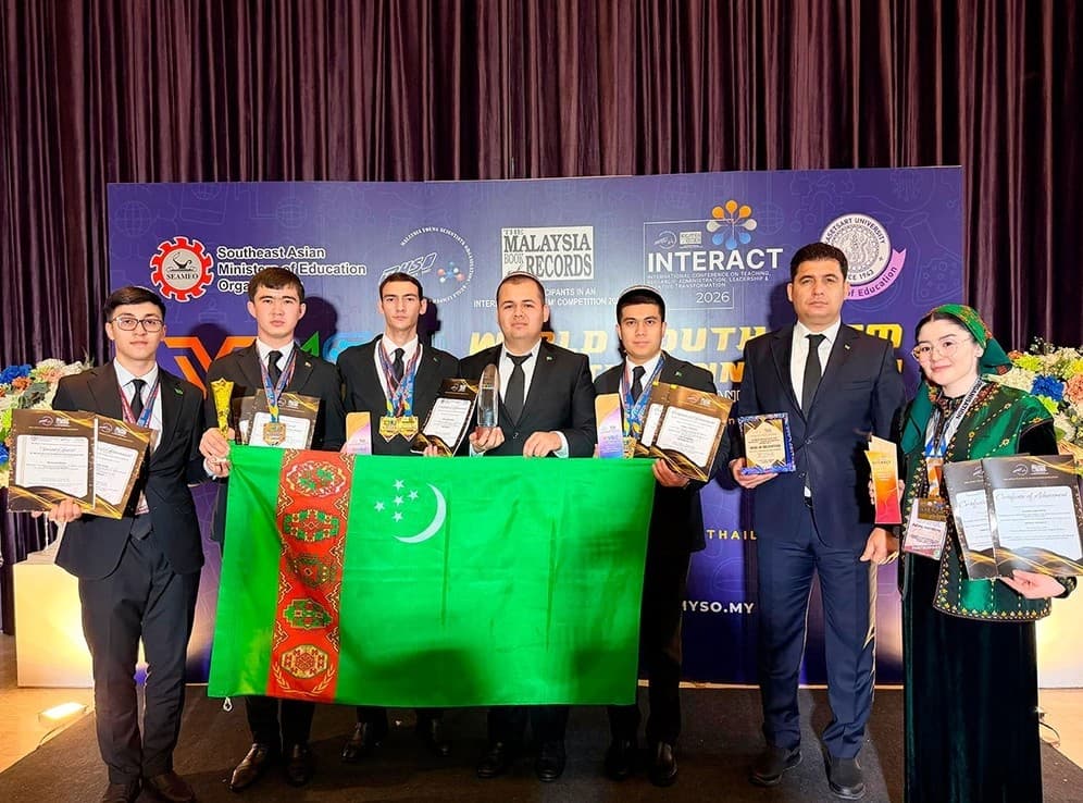 Young Scientists from Turkmenistan Win Awards at Project Competition in Bangkok