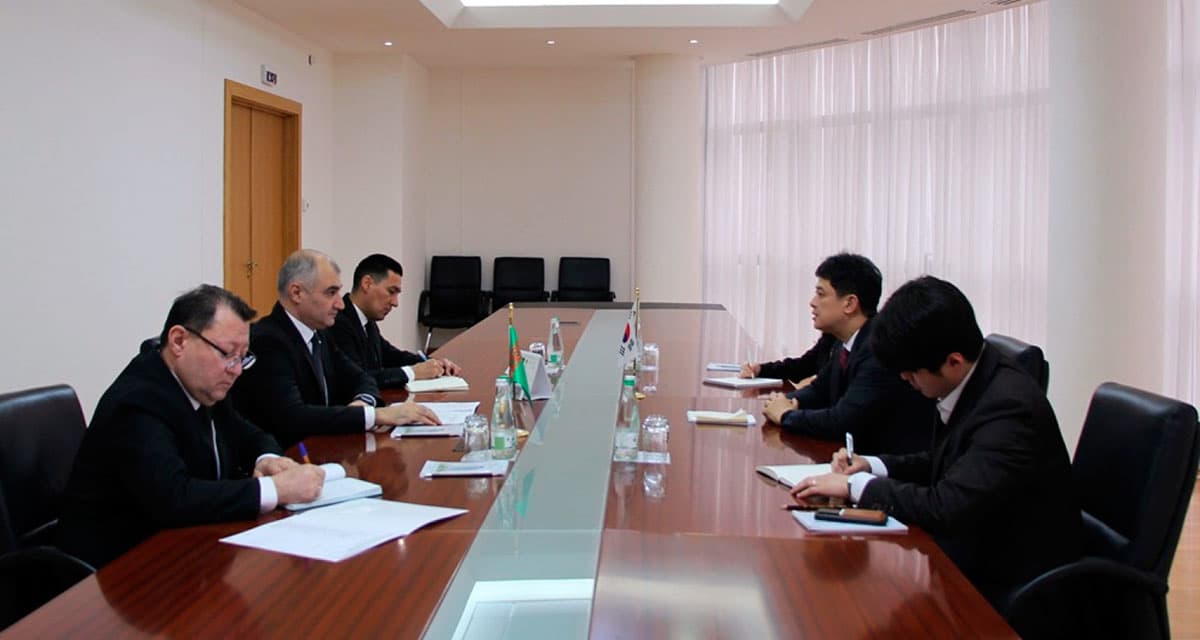 Meeting with the Deputy Minister of Foreign Affairs of the Republic of Korea at the MFA of Turkmenistan