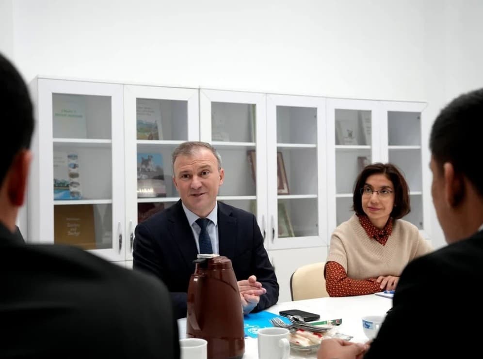 UNICEF ile İşbirliğiyle Ahal İlçesindeki Kırsal Okula Güneş Fotovoltaik Sistemi Kuruldu