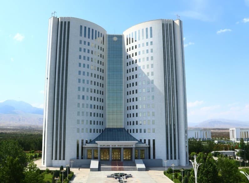 Türkmenistan we Gyrgyzystan bilim hakynda diplomlaryň özara ykrar edilmegi bilen bagly meseläni maslahatlaşdy