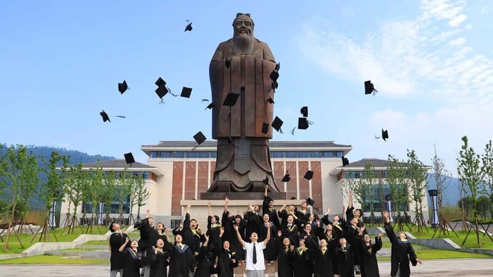 Çin'in Türkmenistan Büyükelçiliği, Siçuan'da Ücretsiz Eğitim Programı Başvurularının Başladığını Duyurdu