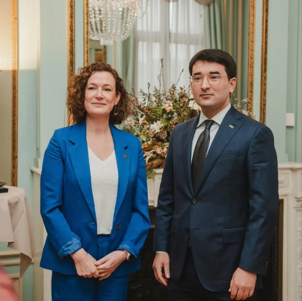 Посол Туркменистана принял участие в новогоднем приёме правительства Фландрии