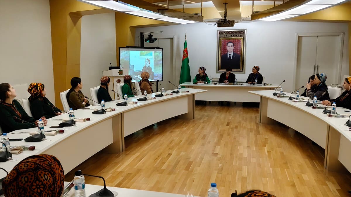 «Zenan we tebigat» atly döredijilik duşuşygy geçirildi