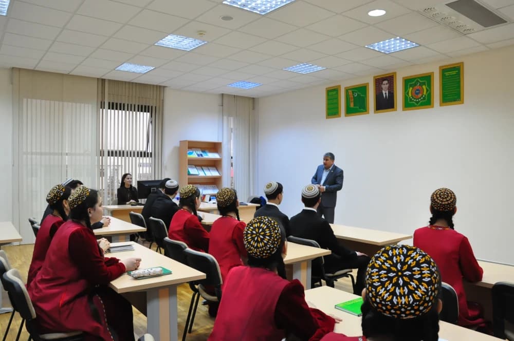 INSON HUQUQLARI BO‘YICHA O‘QUV MASHG‘ULOTI O‘TKAZILDI