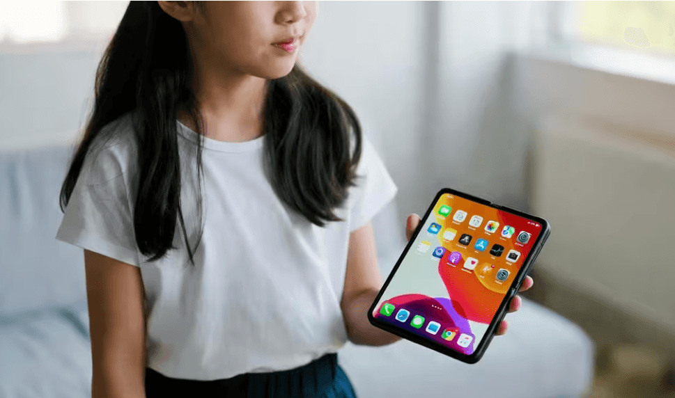 Katlanabilir Devrim: Apple "Kendi Kendini Onaran" Ekranlı iPhone Hazırlıyor