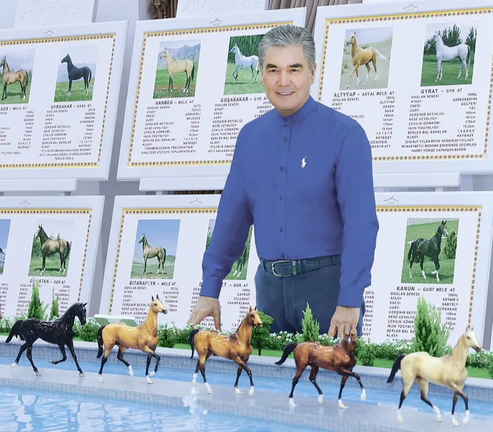 Türkmen halkynyň Milli Lideri «At — myrat» okuw merkeziniň çagalary bilen duşuşdy