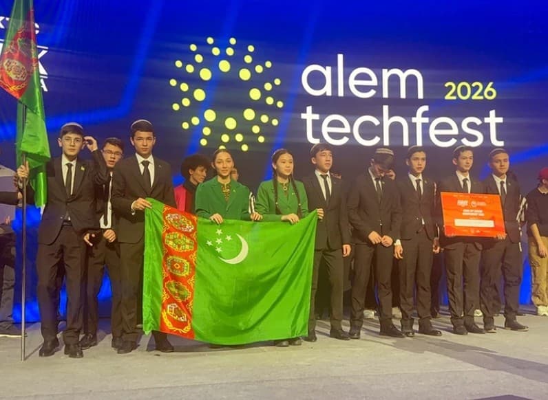 "Oguzrobot" team wins qualification for the robotics championship in China