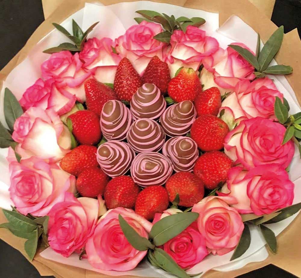 Ýertudanasyndan gül çemeni