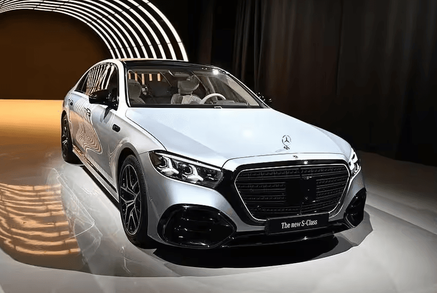 Новый Mercedes-Benz S-класса показан до премьеры