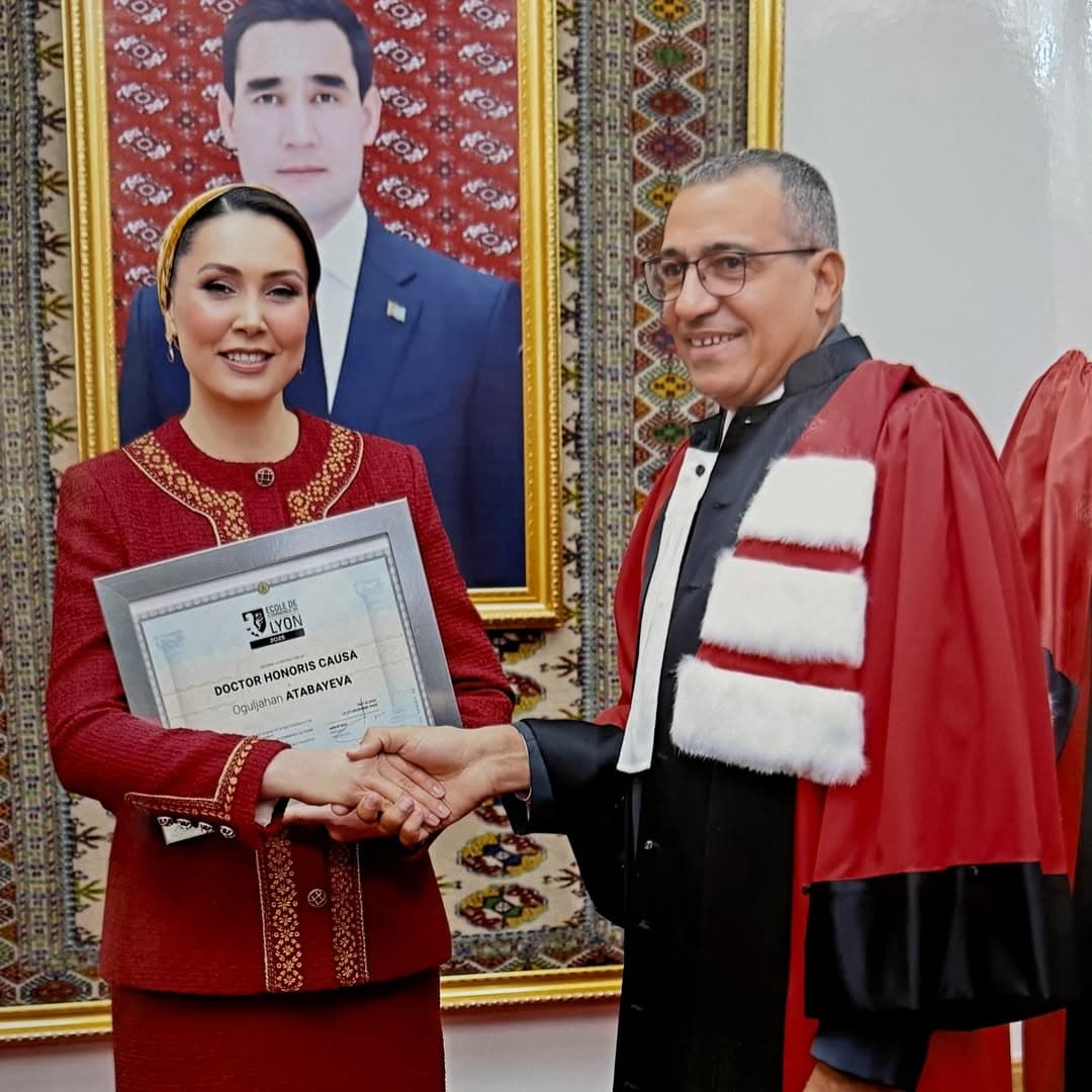 Oguljahan Atabaýewa “Doctor Honoris Causa” hormatly derejesine mynasyp boldy