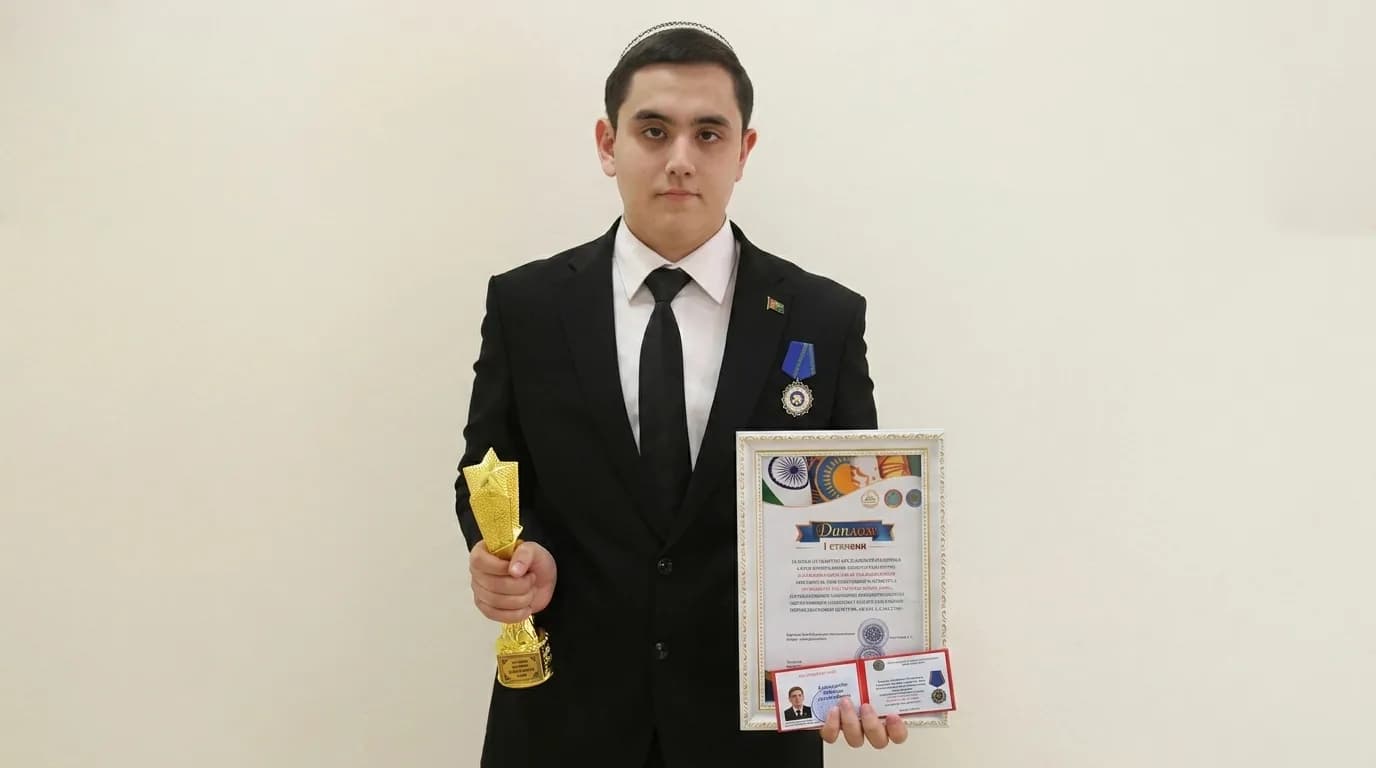 Türkmen talyby Astanada uly ýeňiş gazandy