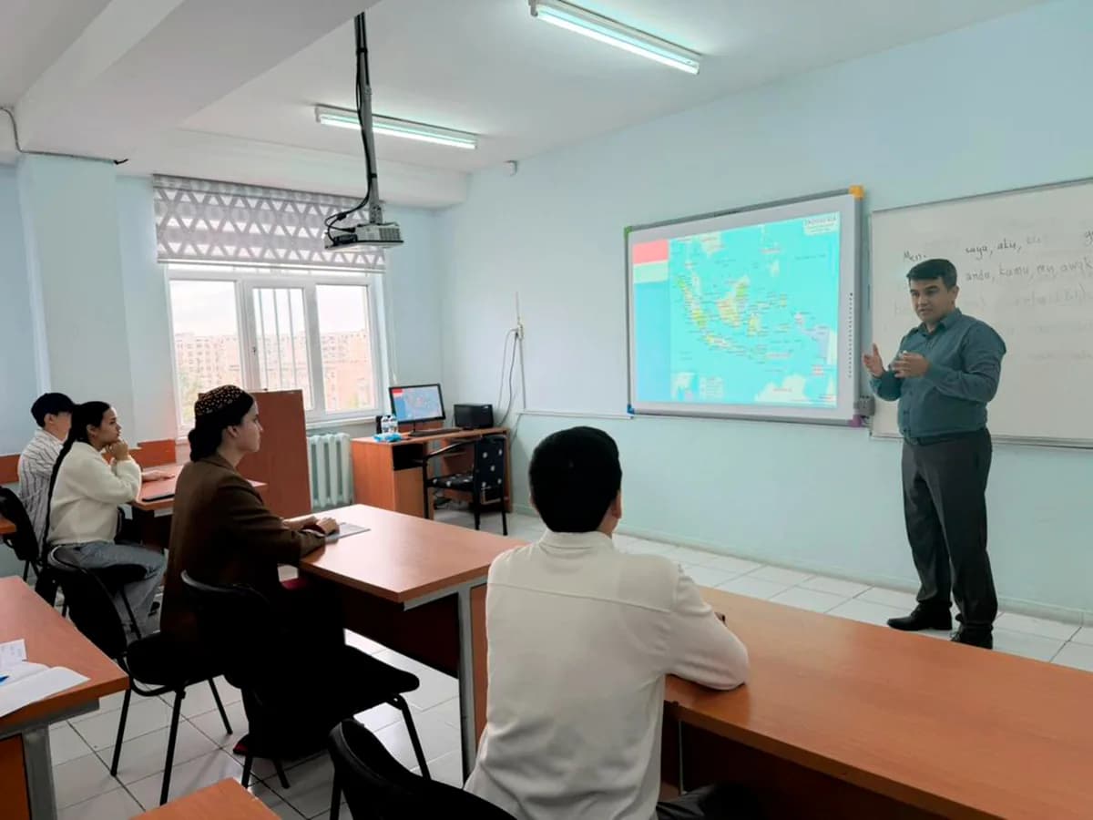 A Step Toward Southeast Asia: "Bahasa Club" Opens at the "Diller Dünýäsi" Center