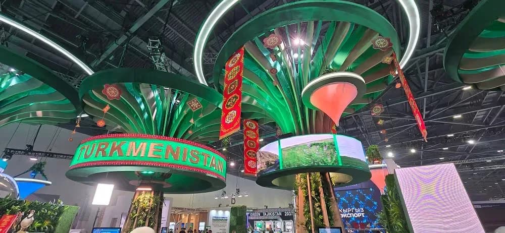 Yashil energetika va mintaqaviy hamkorlik: Davlat rahbarlari xalqaro ko‘rgazma bilan tanishdilar