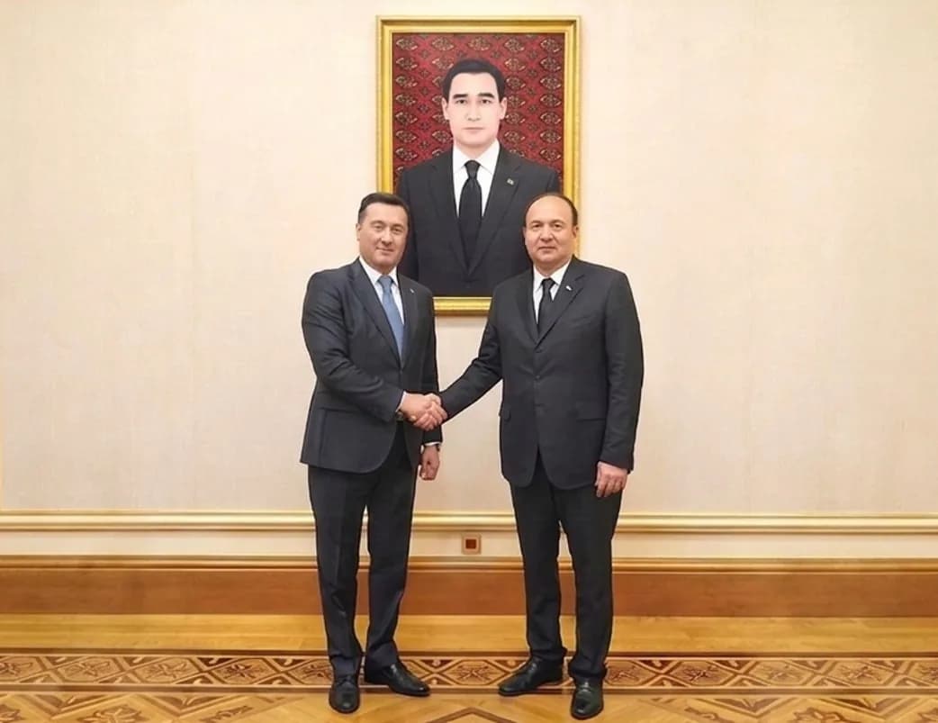 Türkmenistan bilen Täjigistanyň arasynda nebit-gaz gatnaşyklary işjeňleşdirilýär