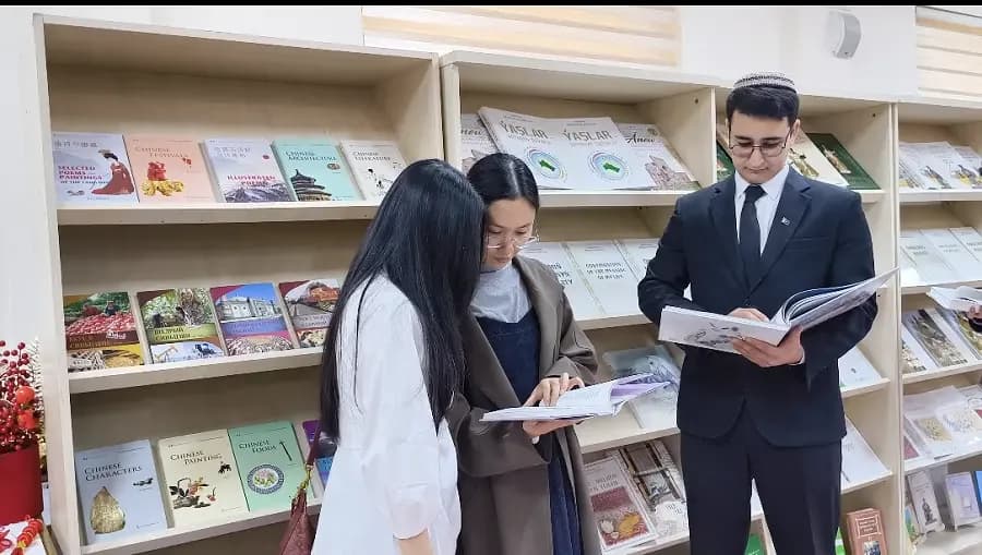 The Path of Education — The Path of Friendship: Over 9,000 Students Studying in China