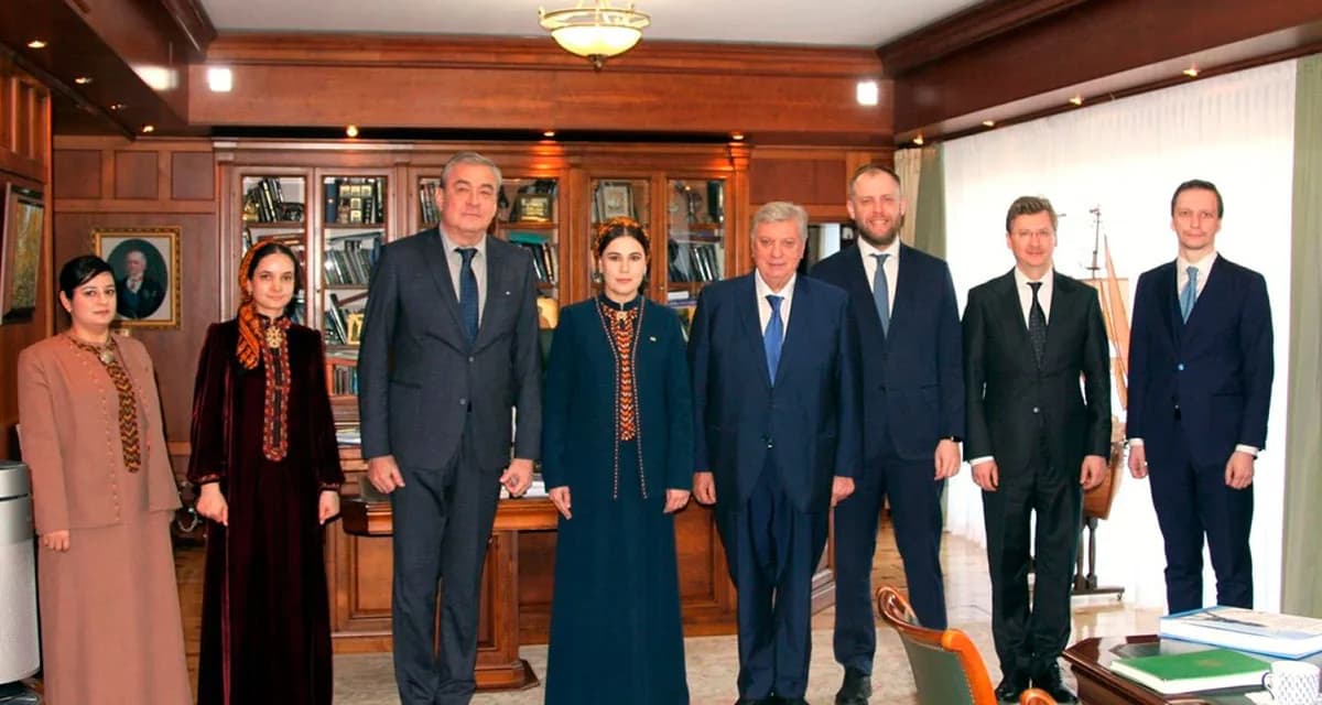 Türkmen-Rus Diplomasi Okulları: Bilim ve Eğitim İş Birliğinde Yeni Yetkinlikler