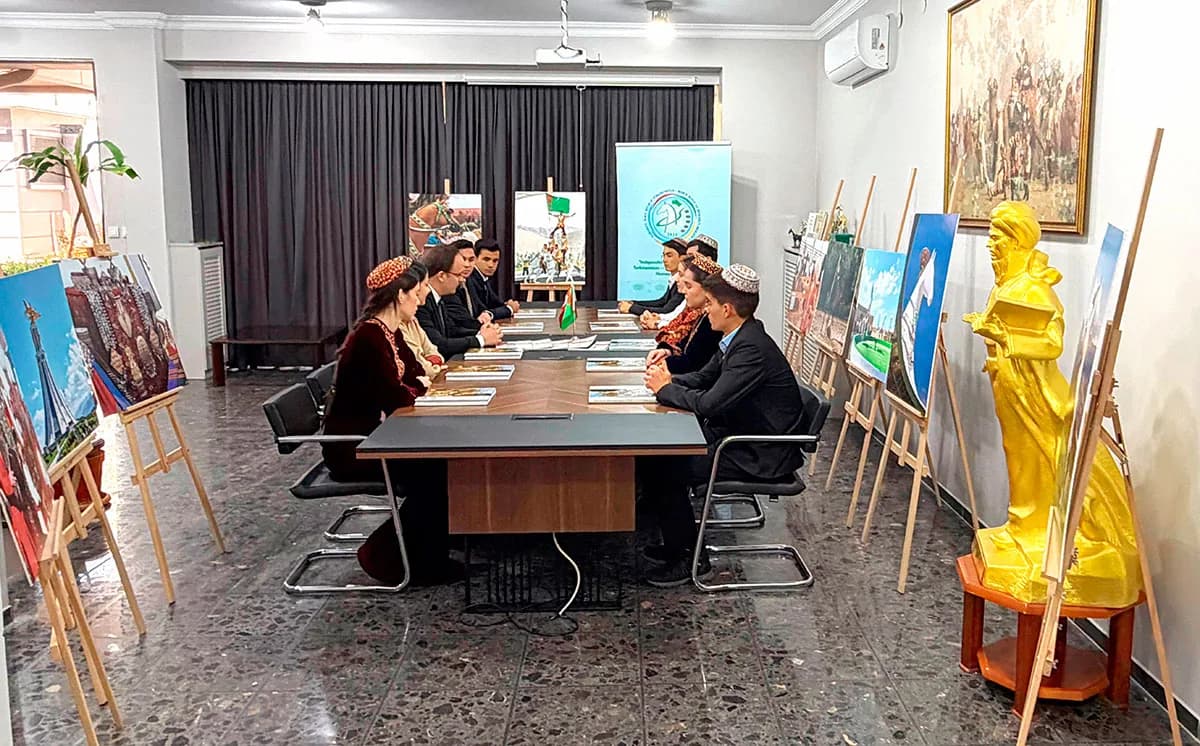 Anqara shahrida axalteke tulporlarining shon-shuhrati tarannum etildi