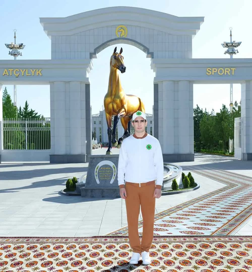 Ashxobodda Turkman tulpori milliy bayrami tantanali nishonlandi