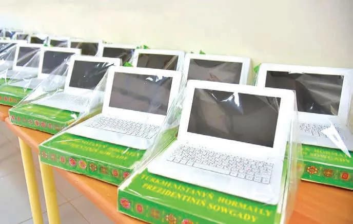 Digital Education: First-Grade Students to Receive Turkmen-Made Laptops as Gifts