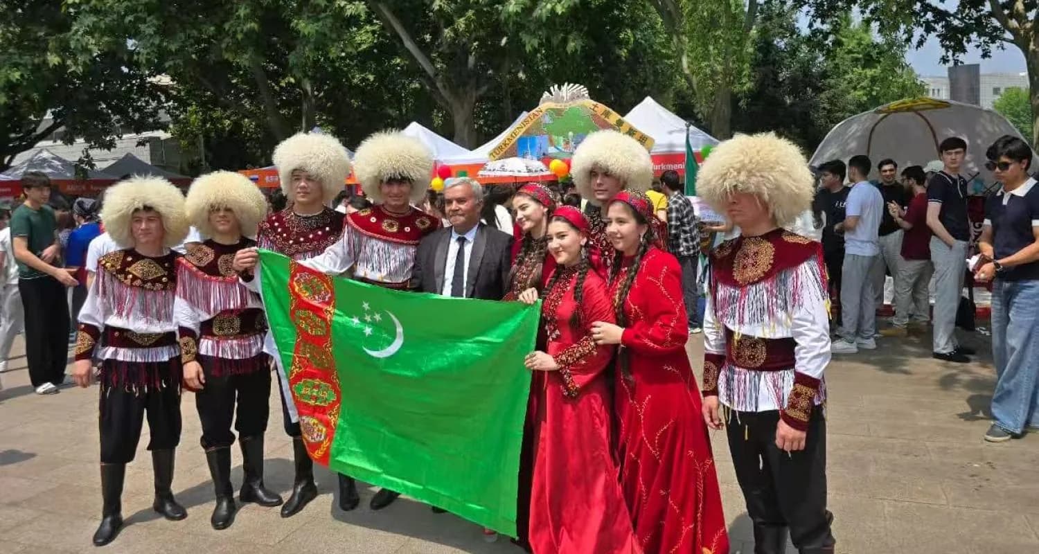 Pekin'de Türkmen Kültürü Rüzgarı: "Lead the Tide, Embrace the World"