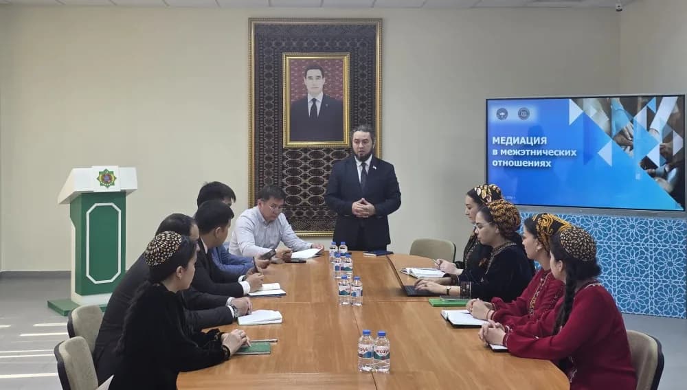 Xalqaro huquqdagi yangi uslublar: Yevroosiyo milliy universiteti olimlaridan namunali darslar