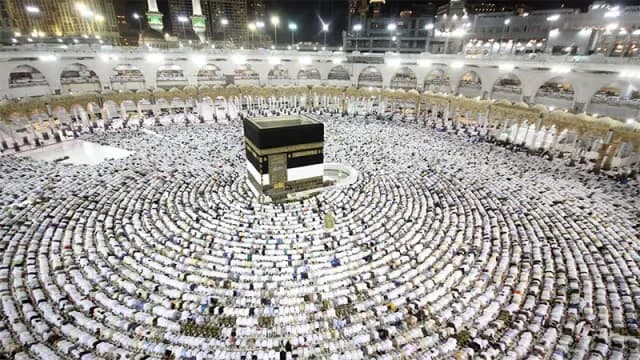 Türkmen hacı adayları hac yolculuğuna uğurlandı