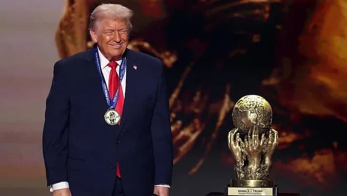 Bu üýtgewsiz düzgüne garşy! FIFA Trampa DÇ-2026-nyň ýeňijisine Dünýä kubogyny gowşurmaga rugsat berer